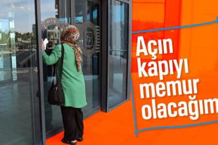 Kandidaten, die zu spät zur KPSS-Prüfung kommen