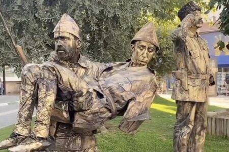 Lebende Skulpturen der Stadtverwaltung von Bursa erregten große Aufmerksamkeit