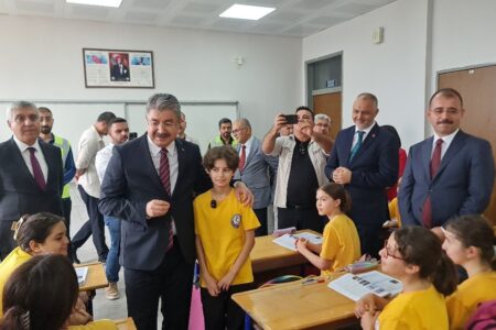 Murat bat Kurum, seine Schule zu bauen: Sein Wunsch ging in Erfüllung