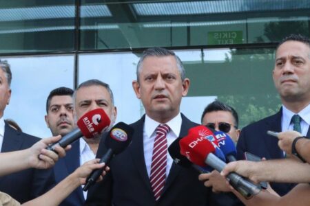 Özgür Özel gab den geeignetsten vorgezogenen Wahltermin für die CHP bekannt