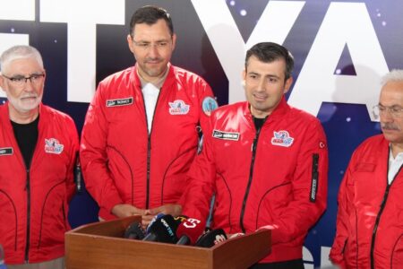 Selçuk Bayraktar: Wir werden bald mit Schiffsversuchen von TB3 beginnen
