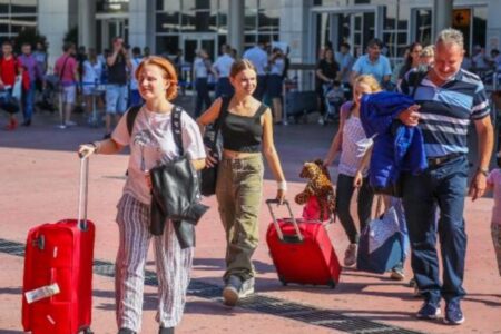 Touristenzustrom nach Antalya in 8 Monaten