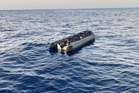 30 illegale Einwanderer wurden vor der Küste von Izmir gerettet