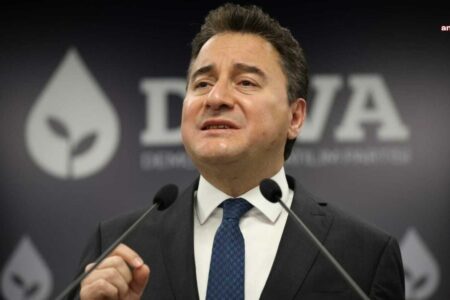 Ali Babacan: Sie haben die Gemeinde in Esenyurt den Menschen weggenommen, nicht der CHP