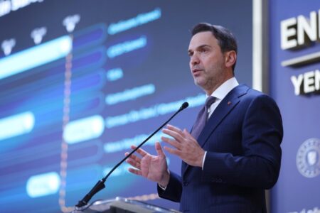 Alparslan Bayraktar: Wir werden jedes Jahr eine YEKA-Ausschreibung über mindestens 2.000 Megawatt durchführen.