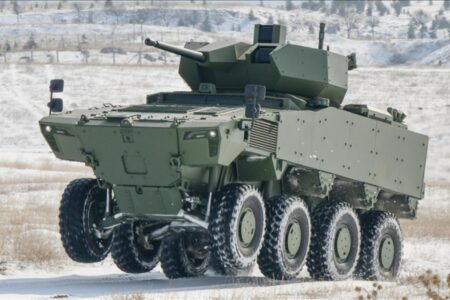 Das Militärfahrzeug PARS ALPHA 8×8 der 5. Generation wird zum ersten Mal in seinem Heimatland ausgestellt