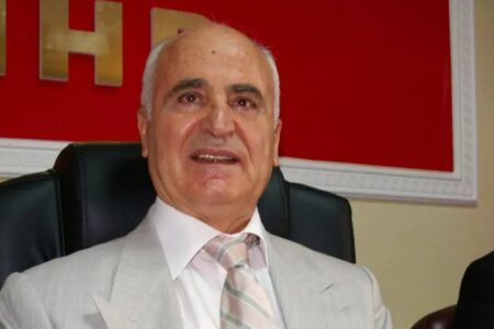 Der ehemalige Verteidigungsminister Sabahattin Çakmakoğlu ist verstorben