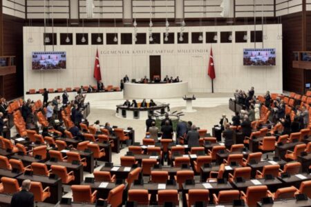 Der Gesetzentwurf mit neuen Regelungen im Justizwesen wird auf die Tagesordnung der Großen Türkischen Nationalversammlung gesetzt.
