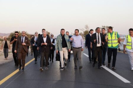 Der libysche Premierminister Dibeybe eröffnete die erste Etappe der vom türkischen Unternehmen gebauten Straße