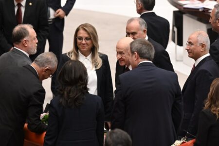 Devlet Bahçeli: Während wir Frieden in der Welt wollen, müssen wir den Frieden in unserem eigenen Land sicherstellen