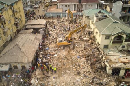 Dreistöckiges Gebäude in Nigeria eingestürzt! 7 Menschen starben