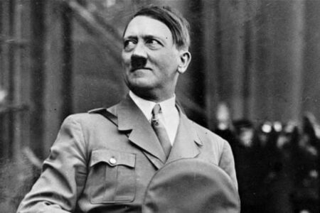 Er war sauber wie jedes Kind, aber als er erwachsen wurde, wurde er Maler und dann Diktator; Fußnoten im Buch Hitlers Vater