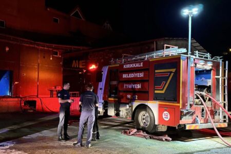 Feuer in Weberei in Kırıkkale
