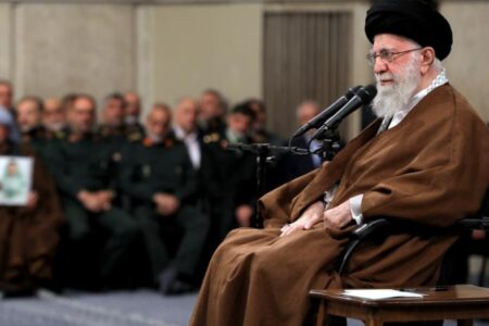 Kommentar von Khamenei auf Hebräisch: Das zionistische Regime hat in seinen Berechnungen bezüglich des Iran einen Fehler gemacht