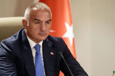 Mehmet Nuri Ersoy: Die Zahl der Touristen, die nach Antalya kamen, überstieg 15,3 Millionen