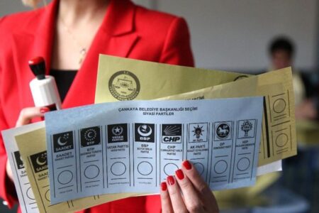 Neueste Umfrageergebnisse bekannt gegeben: AK-Partei überholt CHP
