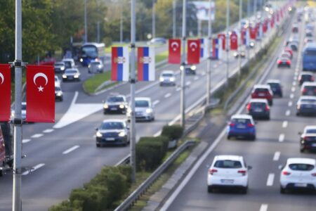 Präsident Erdoğan in Belgrad: Straßen wurden mit türkischer Flagge geschmückt