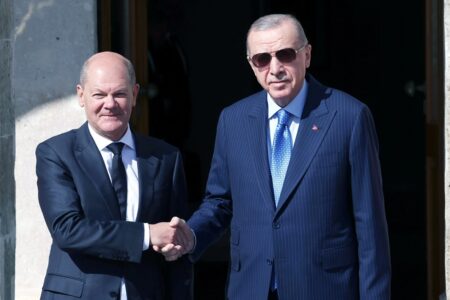 Präsident Erdoğan: Unsere Türen stehen Flüchtlingen aus Syrien offen