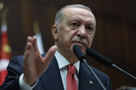 Präsident Erdoğan: Wir werden verhindern, dass diejenigen, die zu weniger als sechs Jahren Haft verurteilt werden, überhaupt ins Gefängnis kommen.
