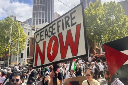 Tausende Menschen versammelten sich in Australien, um einen Waffenstillstand im Nahen Osten zu fordern
