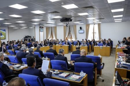 „Unbekannte Sprache“-Debatte in der Großen Türkischen Nationalversammlung