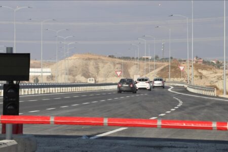 Ungefähr 22.000 Fahrzeuge nutzten in drei Tagen die Autobahn Aydın-Denizli