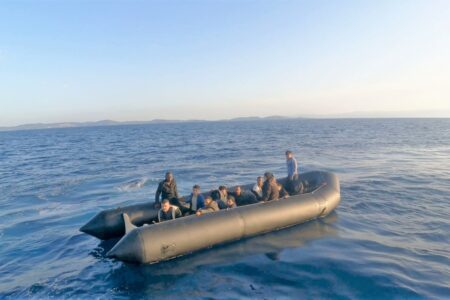 Unsystematische Einwanderungsoperation vor der Küste von Izmir