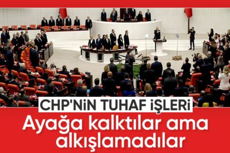 Vor dem Eingang von Präsident Erdoğan zur Großen Türkischen Nationalversammlung kam es zu Reihenaufschreien der CHP