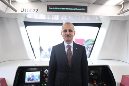Der Minister für Verkehr und Infrastruktur Abdulkadir Uraloğlu kündigte an: Eine neue Ära im öffentlichen Verkehrssystem Istanbuls