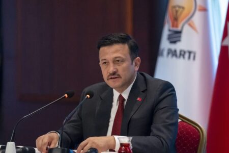 Hamza Dağ: Es gibt eine unverhohlene Allianz zwischen der CHP und der DEM-Partei