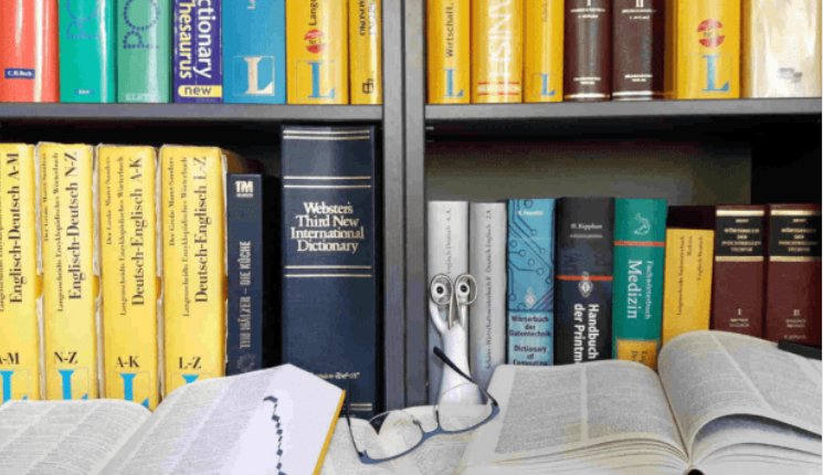 Ein intelligentes Wörterbuch für die Übersetzung zwischen Deutsch und Englisch